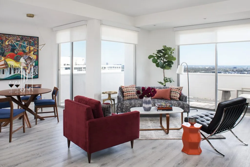 Los Angeles Pied-a-Terre: the living room