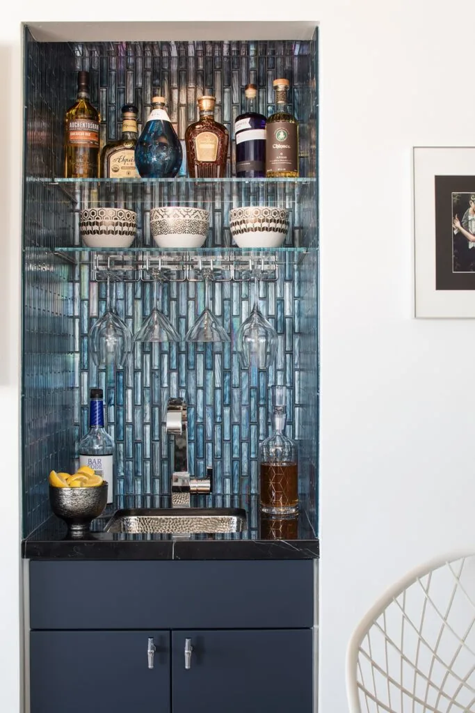 Los Angeles Pied-a-Terre: the bar