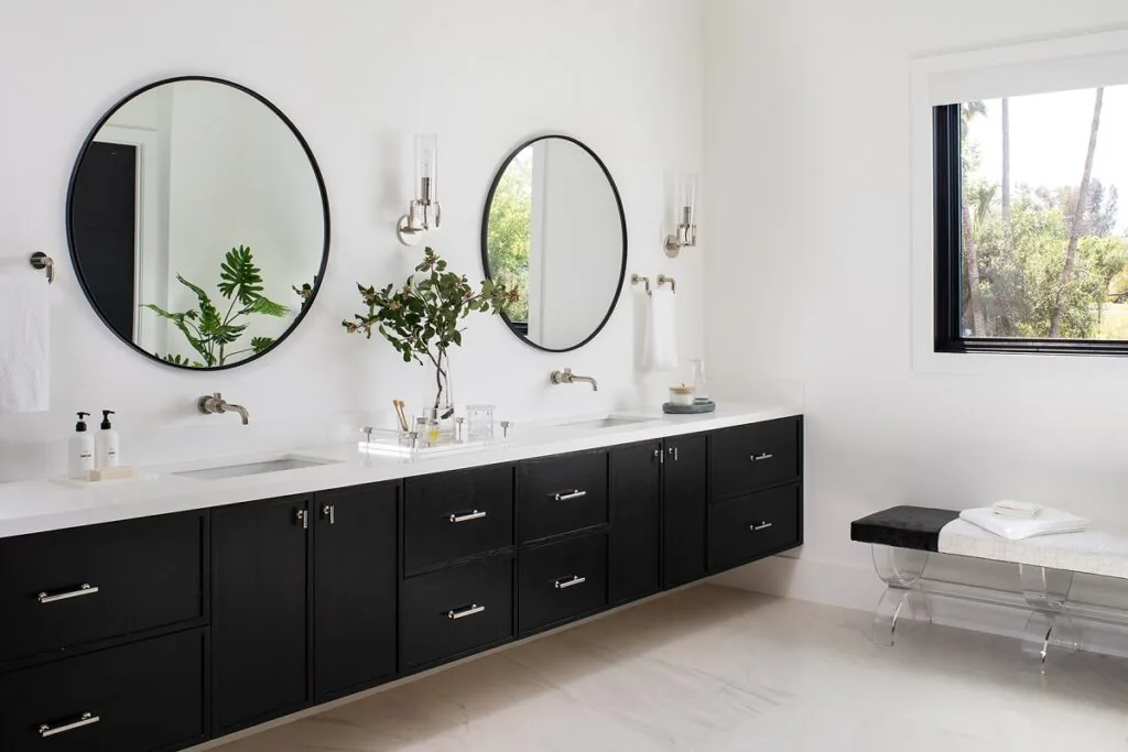 Modern Farmhouse: the bathroom