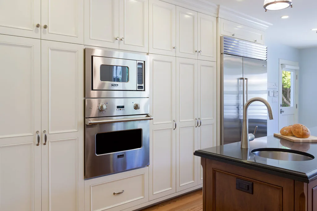Sherman Oaks Transitional: the kitchen
