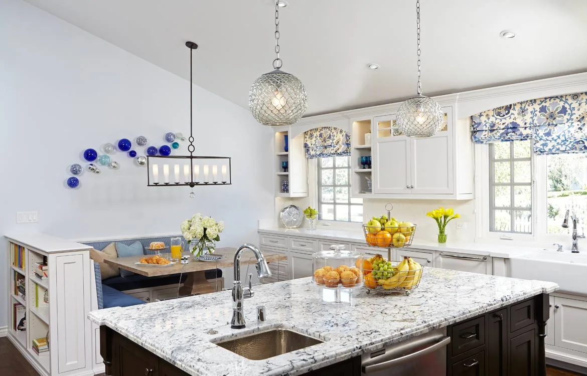 Tarzana Traditional: the kitchen