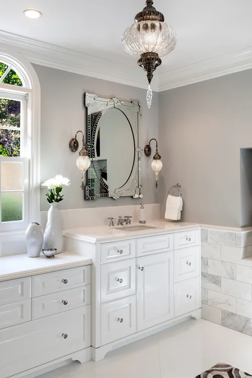 Toluca Lake Eclectic Mix: the bathroom